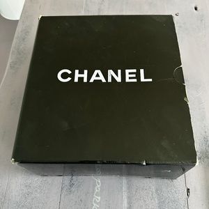 Chanel Medium size Box